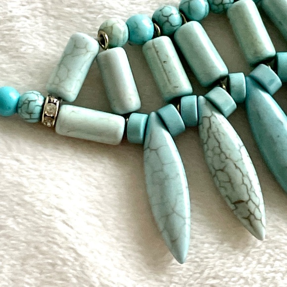 Beaded Turquoise Necklace/w Rhinestones - Picture 13 of 17